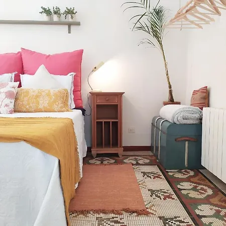 Con Salon Privado En La Rambla ホームステイ *